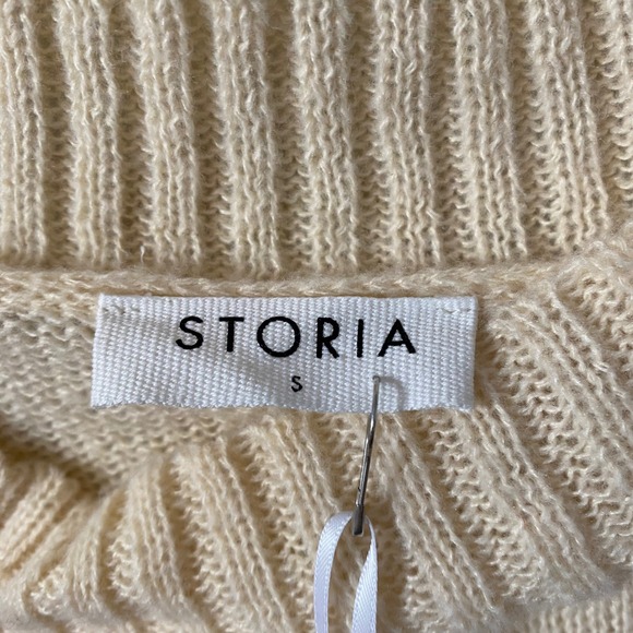 Storia Anthropologie Cream Knit Sweater Flower Applique Balloon Sleeve Women Sm - Picture 3 of 4